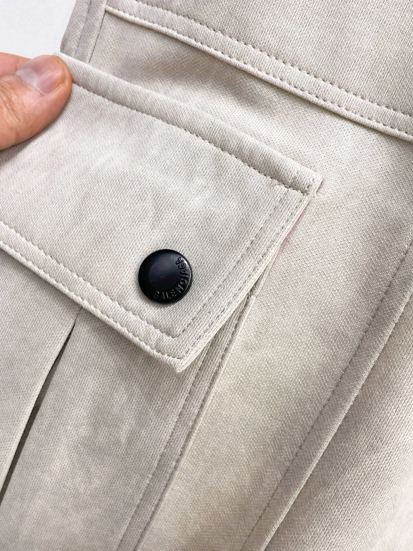 Balenciaga 🆕2026 Autumn and Winter New Arrival Casual Pants! The official website will be released simultaneously. Brand Classic LOGO casual pants, customized fabrics, excellent comfort and strong touch. Highly recognisable, perfect appearance and craftsmanship. Size:M-3XL